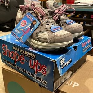 NWT Skechers Shape-Ups Grey Pink Sneakers 8.5